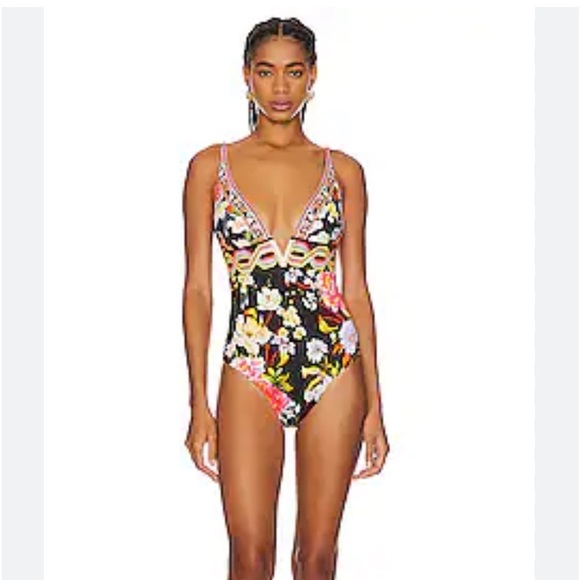 Camilla swimsuit Xs - Picture 5 of 8